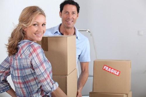 Residential and commercial moving truck service covering Kingscross and nearby areas
