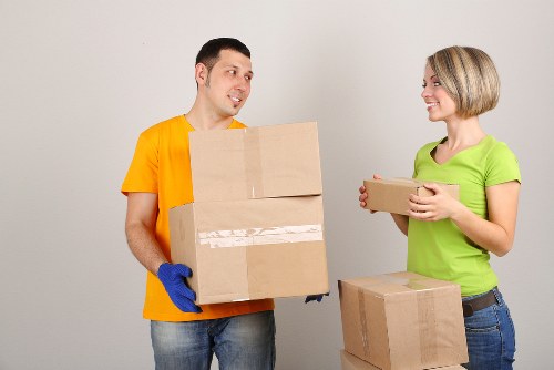 Apartment moving service with packing and transport support