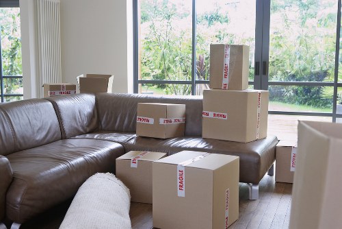Local moving service handling stairs and tight access in Kingscross